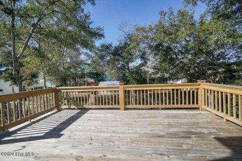 A home in Oak Island