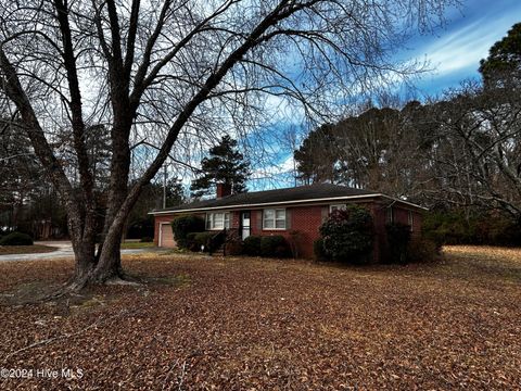 A home in Elizabeth City