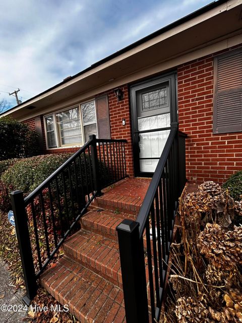 A home in Elizabeth City