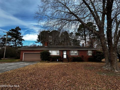 A home in Elizabeth City