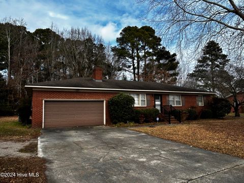 A home in Elizabeth City