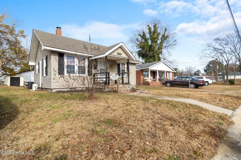 A home in Elizabeth City