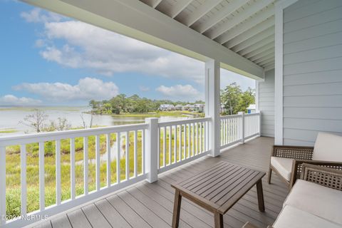 A home in Oak Island