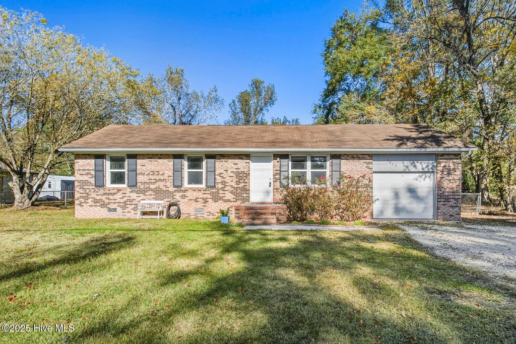 Photo of 5124 Gum Branch Road, Jacksonville, NC 28540 (MLS # 100540149)
