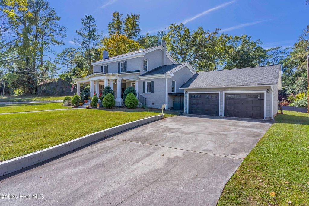 Photo of 220 S Duplin Street, Wallace, NC 28466 (MLS # 100537884)