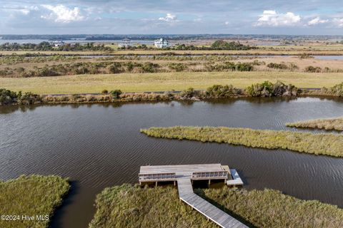 A home in North Topsail Beach