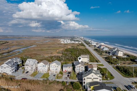 A home in North Topsail Beach