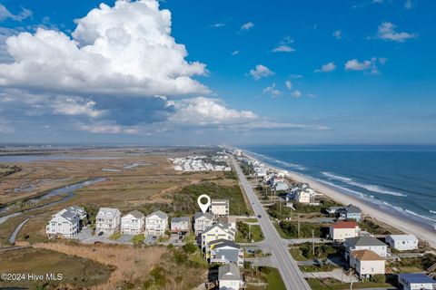 A home in North Topsail Beach