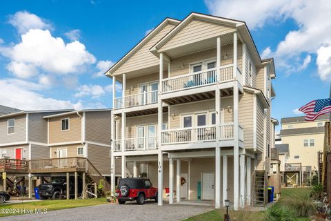 A home in North Topsail Beach