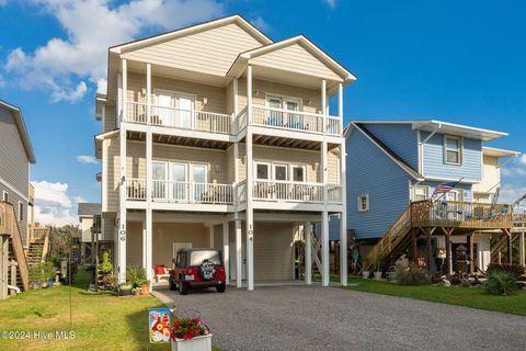 A home in North Topsail Beach