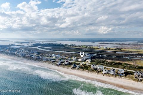 A home in North Topsail Beach