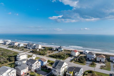 A home in North Topsail Beach