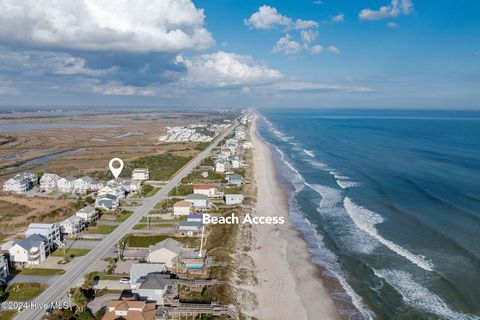 A home in North Topsail Beach