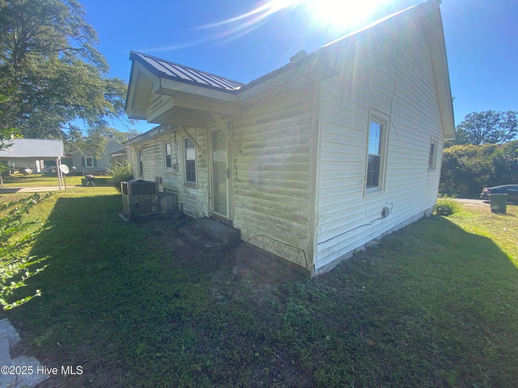 Photo of 2511 Register Drive, Kinston, NC 28504 (MLS # 100537106)