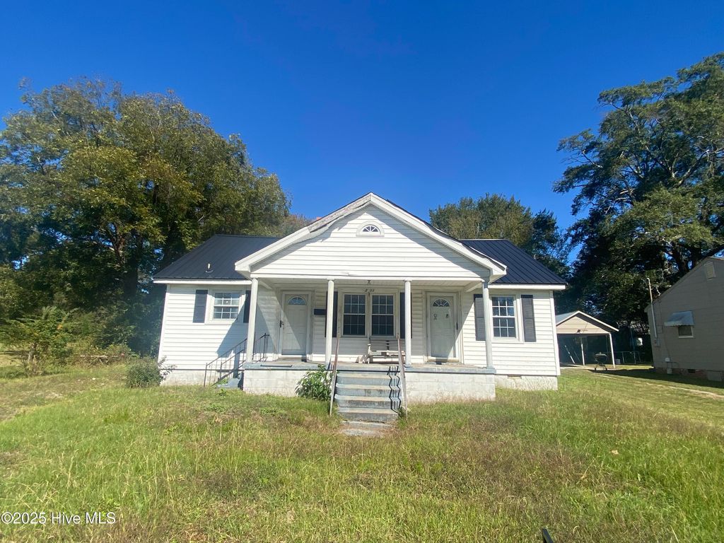 Photo of 2511 Register Drive, Kinston, NC 28504 (MLS # 100537106)