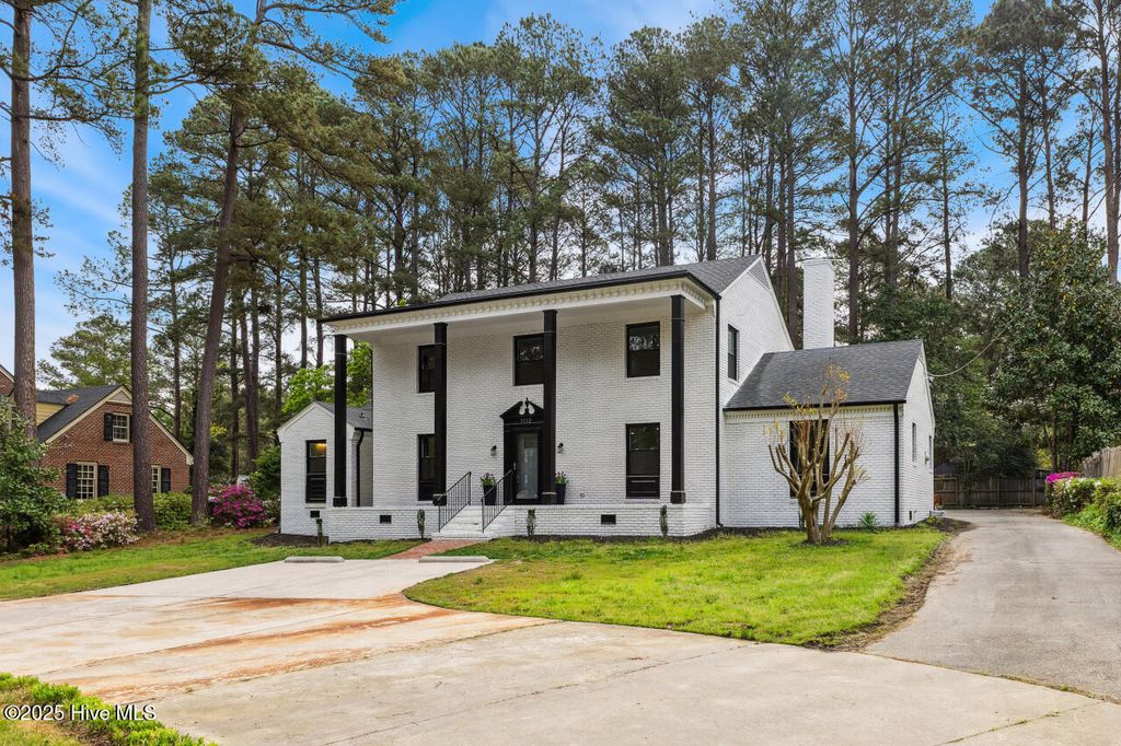 Photo of 1112 Lakeside Drive NW, Wilson, NC 27896 (MLS # 100514468)
