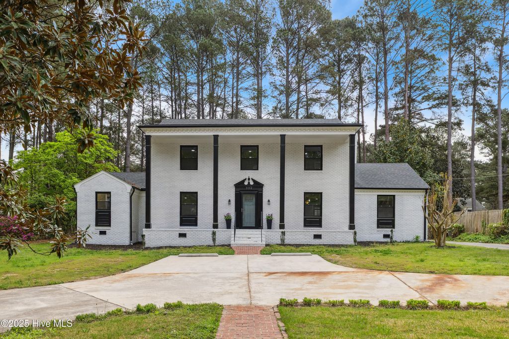 Photo of 1112 Lakeside Drive NW, Wilson, NC 27896 (MLS # 100514468)