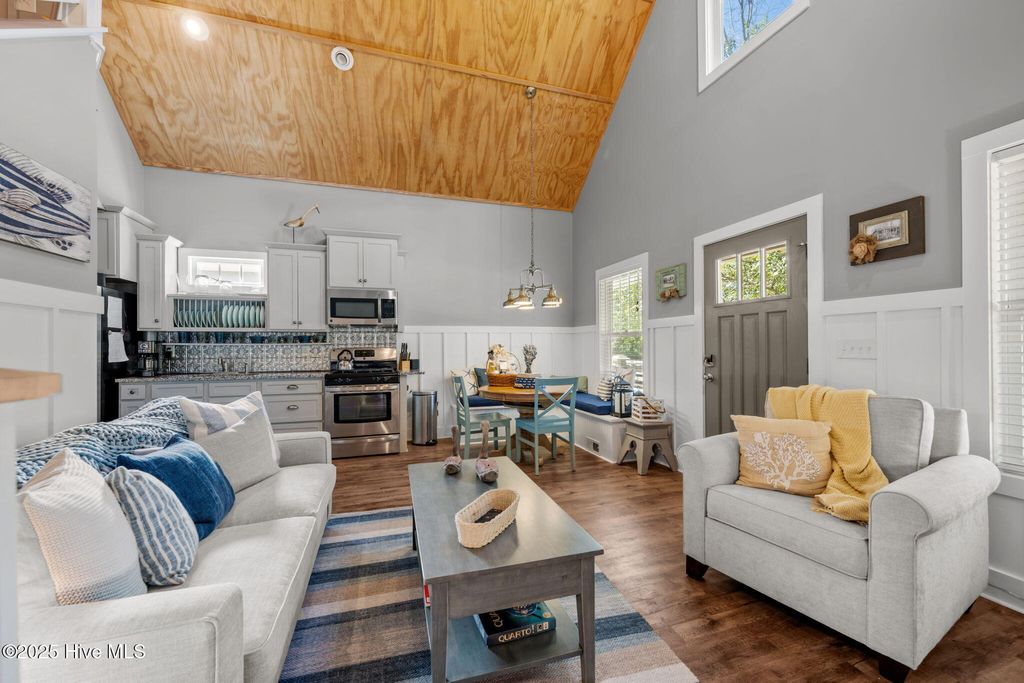 Photo of 999 Mill Creek Drive, Minnesott Beach, NC 28510 (MLS # 100529566)