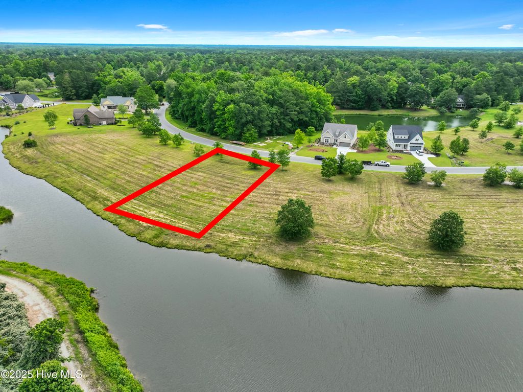 Photo of 130 Sycamore Lakes Drive, Wallace, NC 28466 (MLS # 100514273)