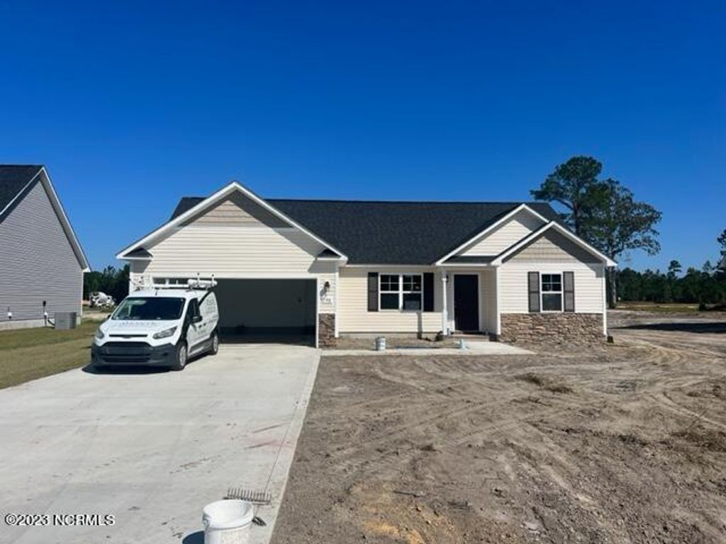 Photo of 404 Windermere Road, Hubert, NC 28539 (MLS # 100519084)
