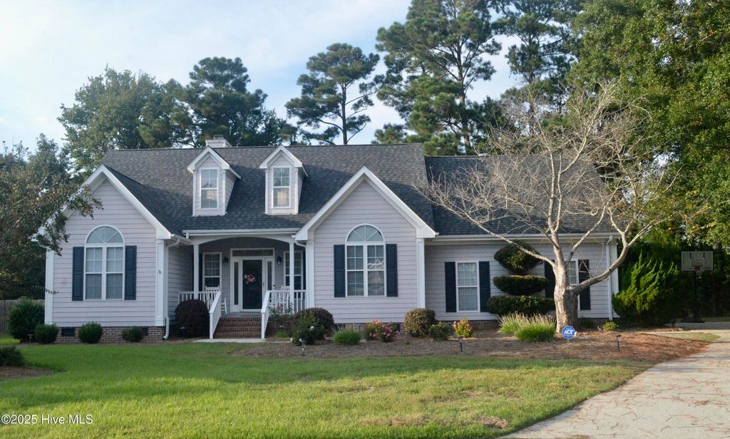 Photo of 5800 Seabuoy Circle, Wilmington, NC 28409 (MLS # 100530364)
