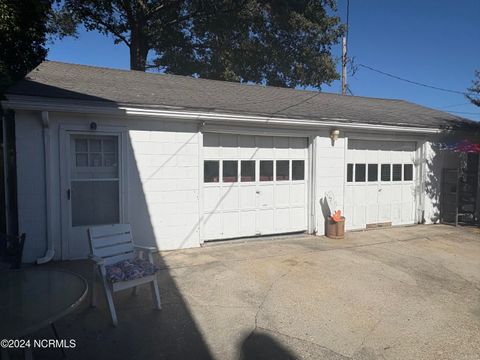 A home in Elizabeth City