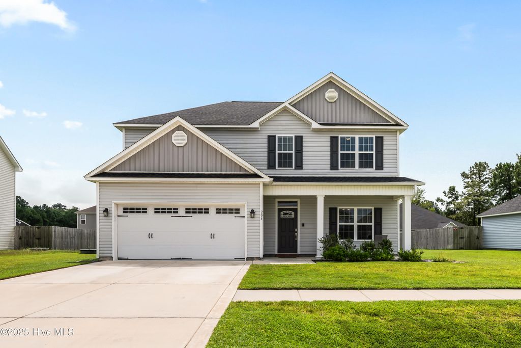 Photo of 204 Moonstone Court, Jacksonville, NC 28546 (MLS # 100526369)