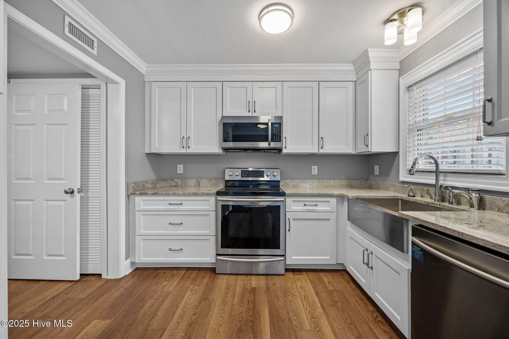 Photo of 126 Oakmont Drive, Greenville, NC 27858 (MLS # 100543922)