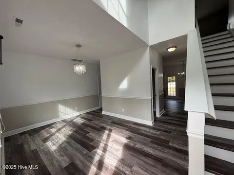 MLS: 100489548