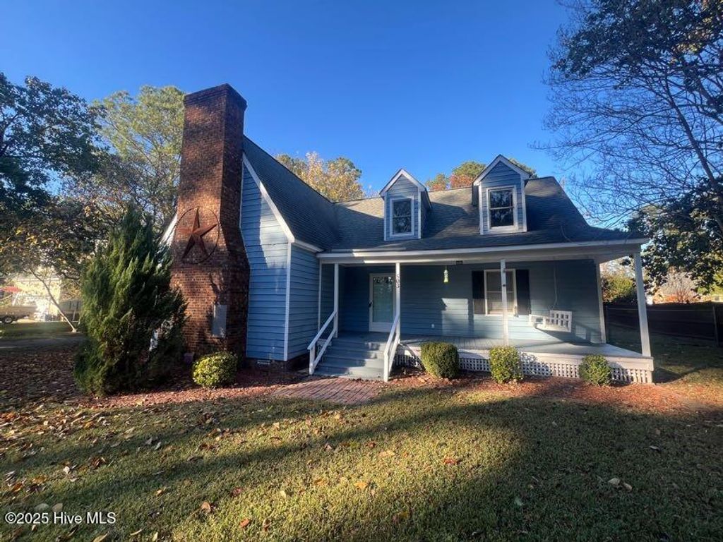 Photo of 503 Alderson Road, Washington, NC 27889 (MLS # 100541028)