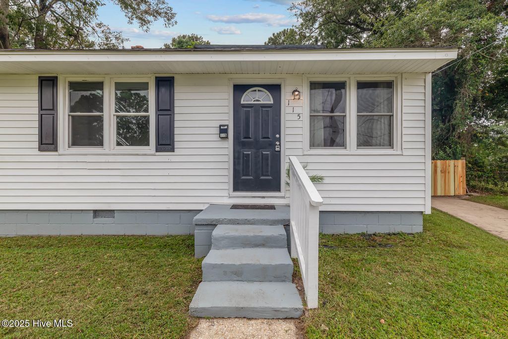 Photo of 115 Banks Street, Jacksonville, NC 28540 (MLS # 100531373)