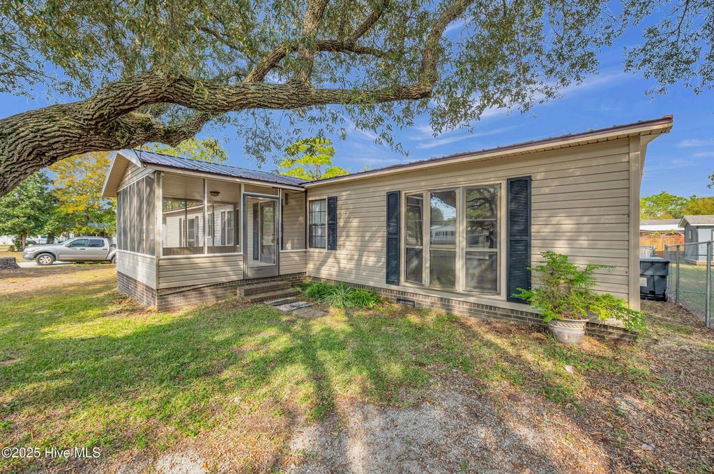 Photo of 4762 Southgate Boulevard SE, Southport, NC 28461 (MLS # 100543883)