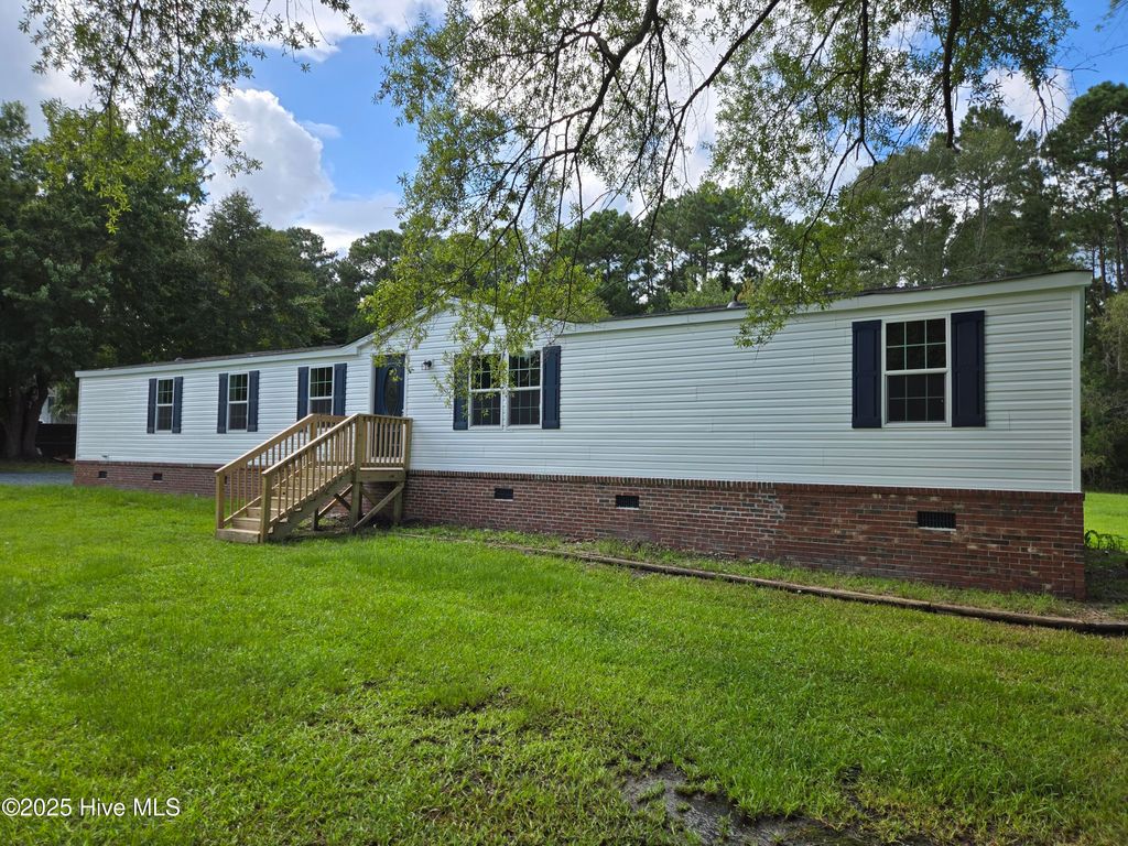 Photo of 288 Lanier Avenue, Rocky Point, NC 28457 (MLS # 100523808)