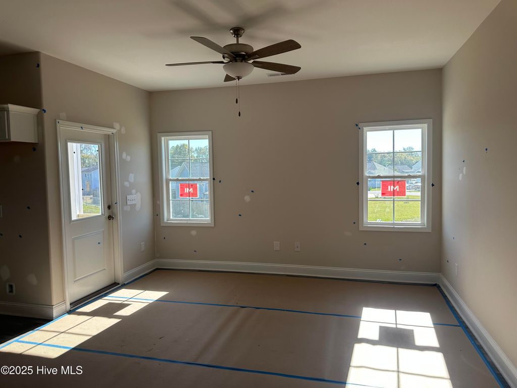 Photo of 102 Dole Court, Richlands, NC 28574 (MLS # 100537608)