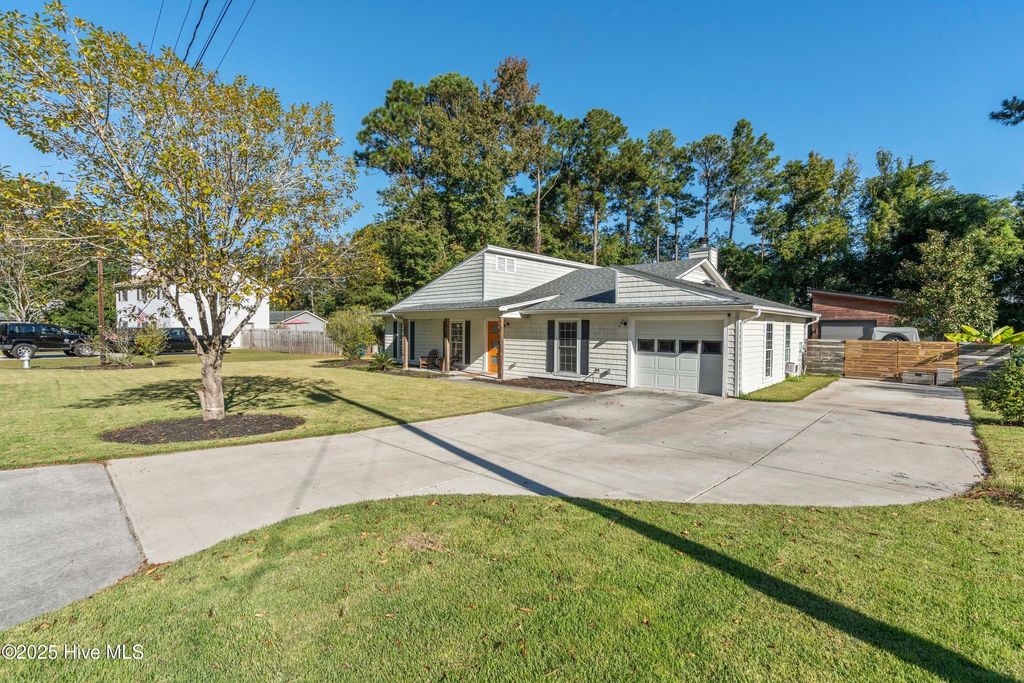 Photo of 234 Colony Circle N, Wilmington, NC 28409 (MLS # 100538227)