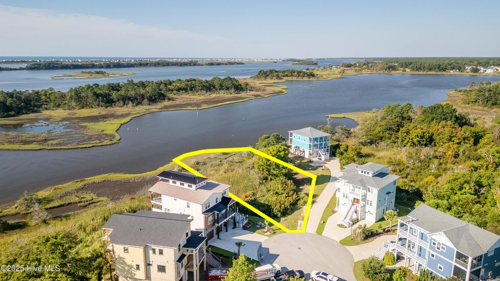 Photo of 614 Seafarers Court, Holly Ridge, NC 28445 (MLS # 100533267)