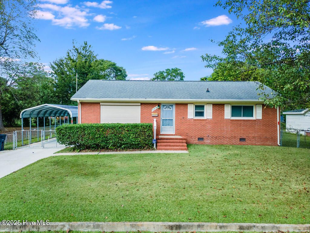 Photo of 117 Puller Drive, Jacksonville, NC 28540 (MLS # 100535093)