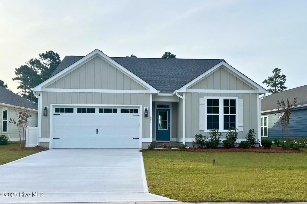 Photo of 1004 Brighton Drive, New Bern, NC 28562 (MLS # 100518770)