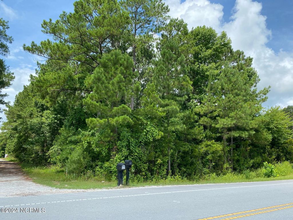Photo of 3 Old 30 Road, Jacksonville, NC 28546 (MLS # 100456051)