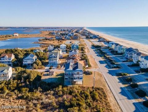 A home in North Topsail Beach