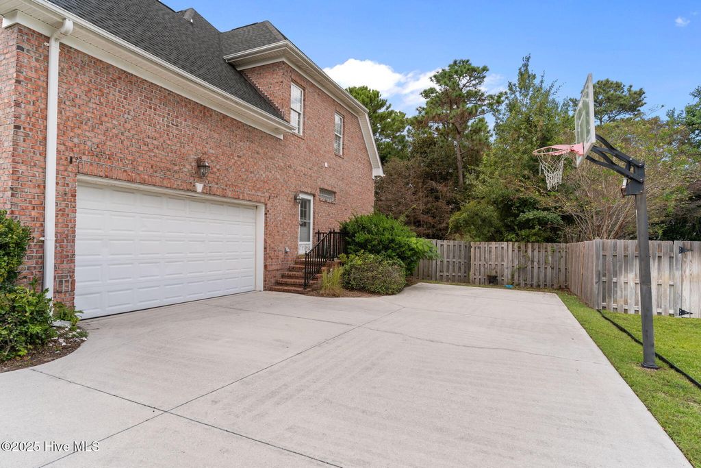 Photo of 4829 Wedgefield Drive, Wilmington, NC 28409 (MLS # 100538095)