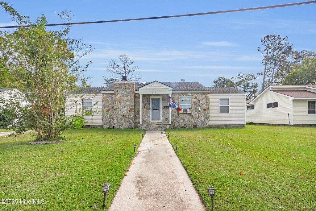 Photo of 325 Miller Boulevard, Havelock, NC 28532 (MLS # 100536339)