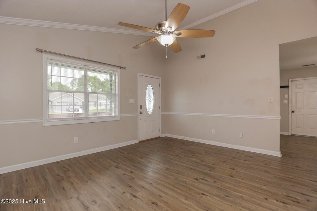 Photo of 166 Parnell Road, Hubert, NC 28539 (MLS # 100536607)