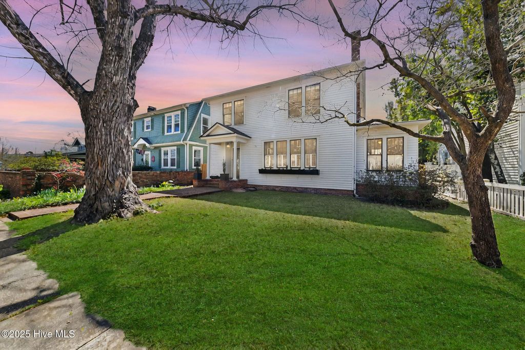 Photo of 1812 Grace Street, Wilmington, NC 28405 (MLS # 100498142)