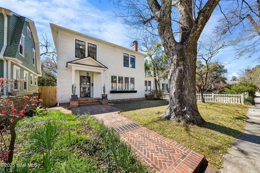 Photo of 1812 Grace Street, Wilmington, NC 28405 (MLS # 100498142)