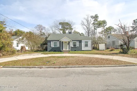 114 W Bayshore Boulevard, Jacksonville, NC 28540 - #: 100492269