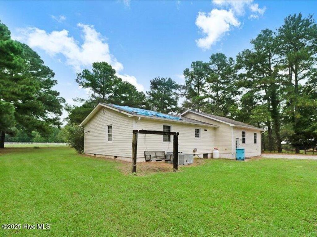 Photo of 669 Francktown Road, Richlands, NC 28574 (MLS # 100525325)