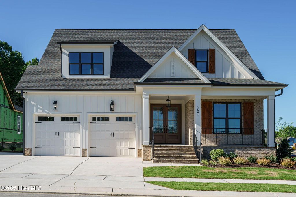 Photo of 221 Shoreview Drive, New Bern, NC 28562 (MLS # 100535346)