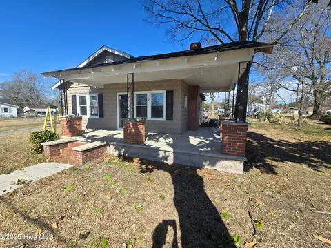 MLS: 100498258