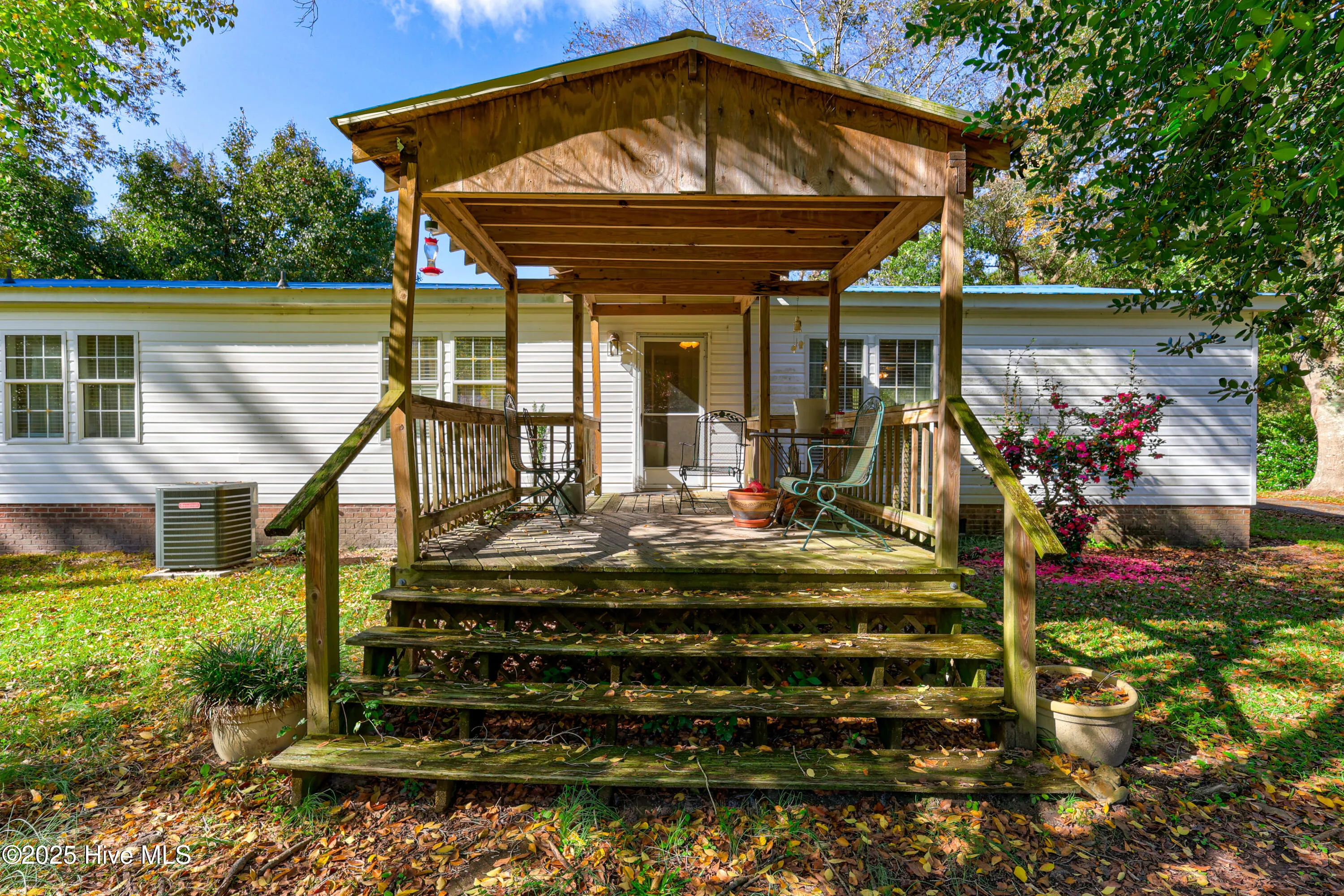 Burgaw, North Carolina 28425, United States, 3 Bedrooms Bedrooms, ,3 BathroomsBathrooms,Residential,Active,238353